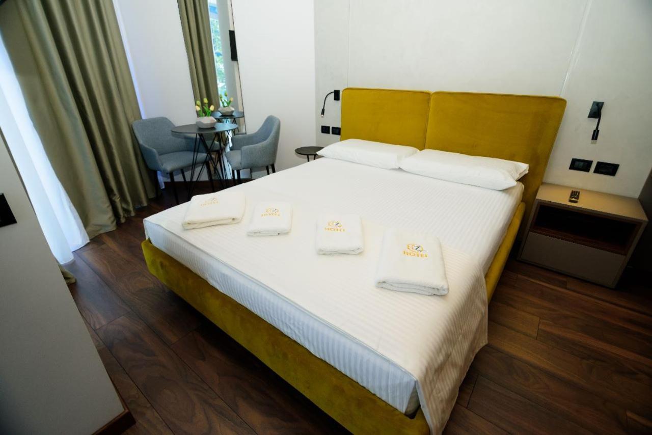 Hotel Zeneli Vlorë מראה חיצוני תמונה