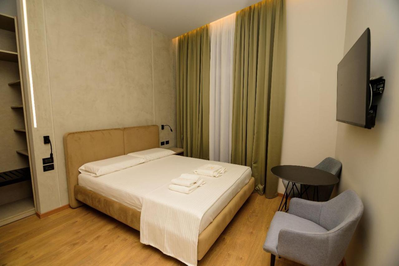 Hotel Zeneli Vlorë מראה חיצוני תמונה
