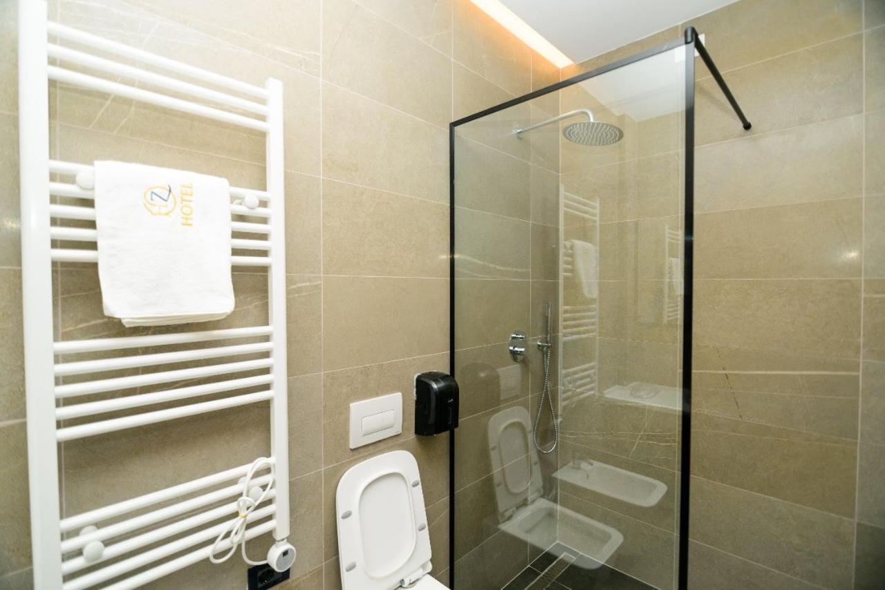 Hotel Zeneli Vlorë מראה חיצוני תמונה