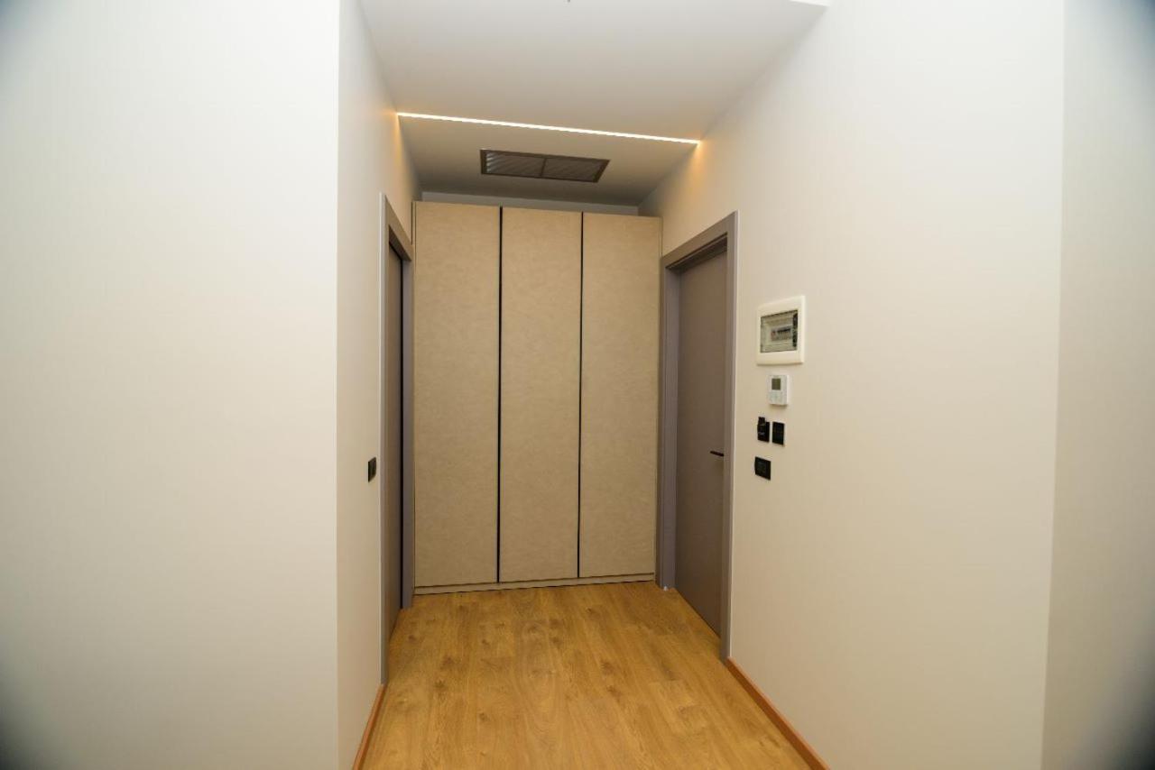 Hotel Zeneli Vlorë מראה חיצוני תמונה